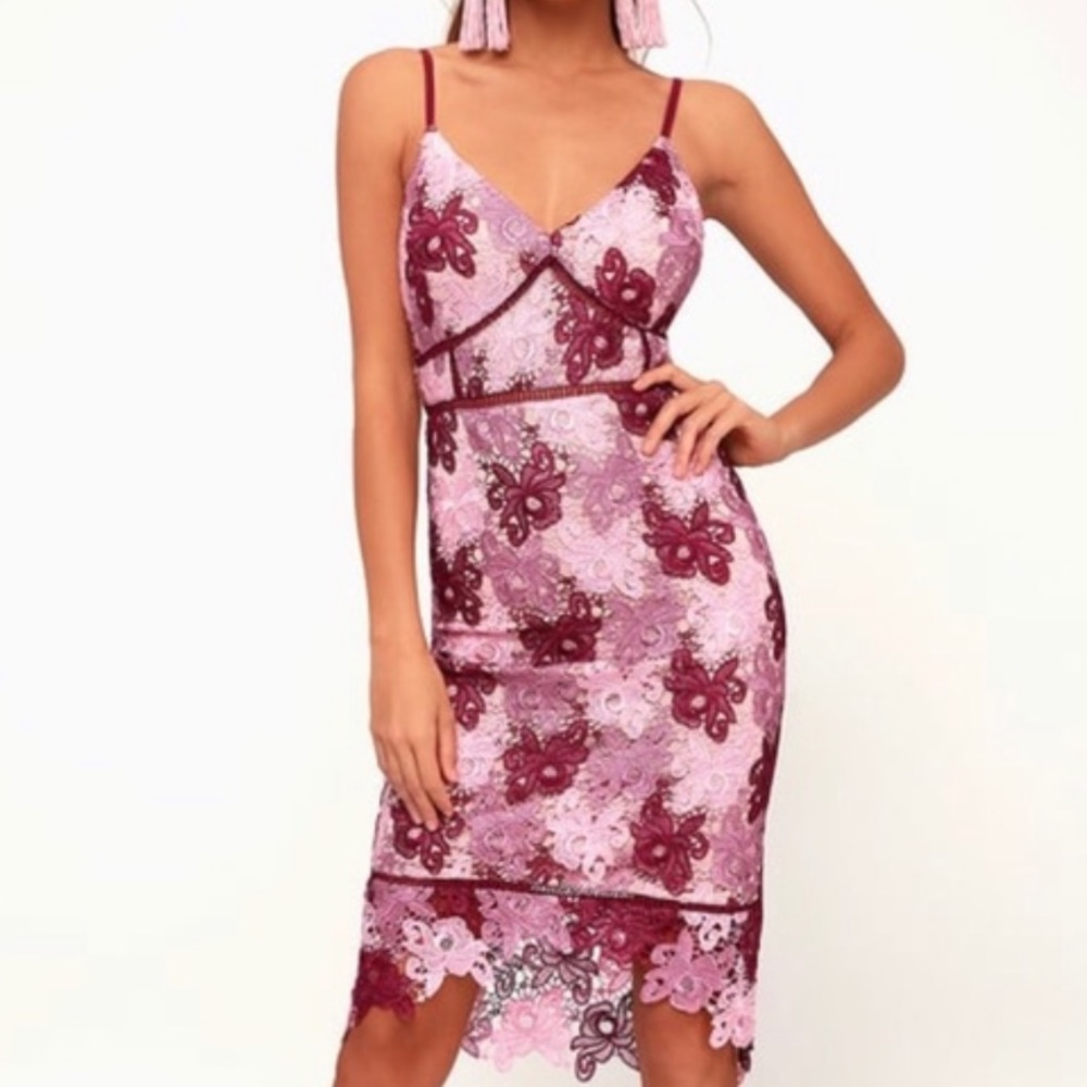 Lulu’s Lace Bodycon Dress